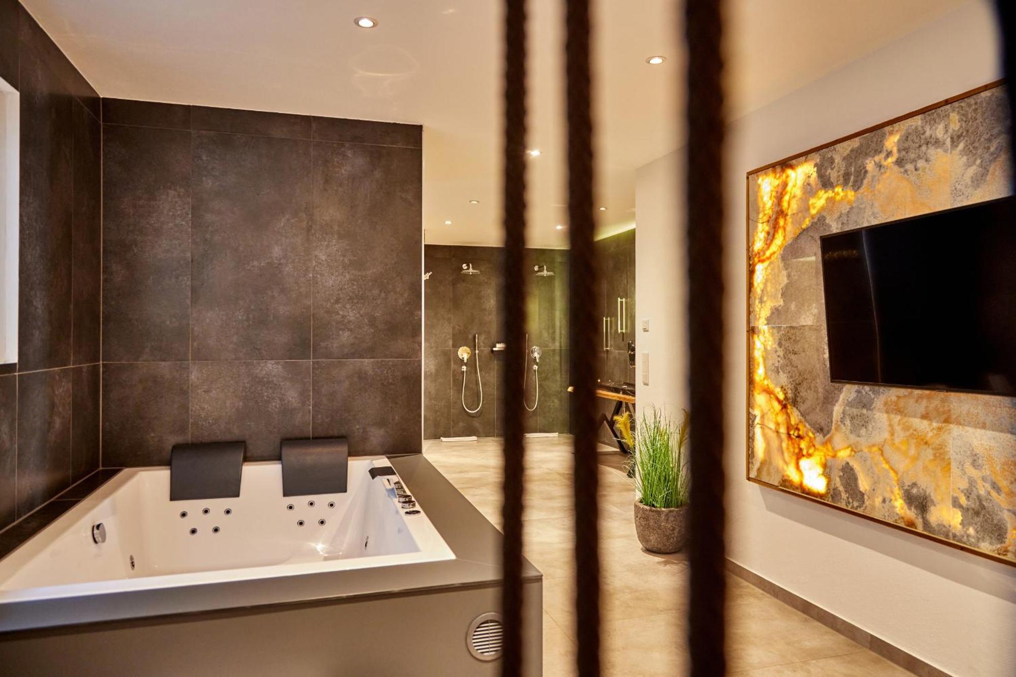 Private Spa & Garden Alpi Garmisch-Partenkirchen Bagian luar foto