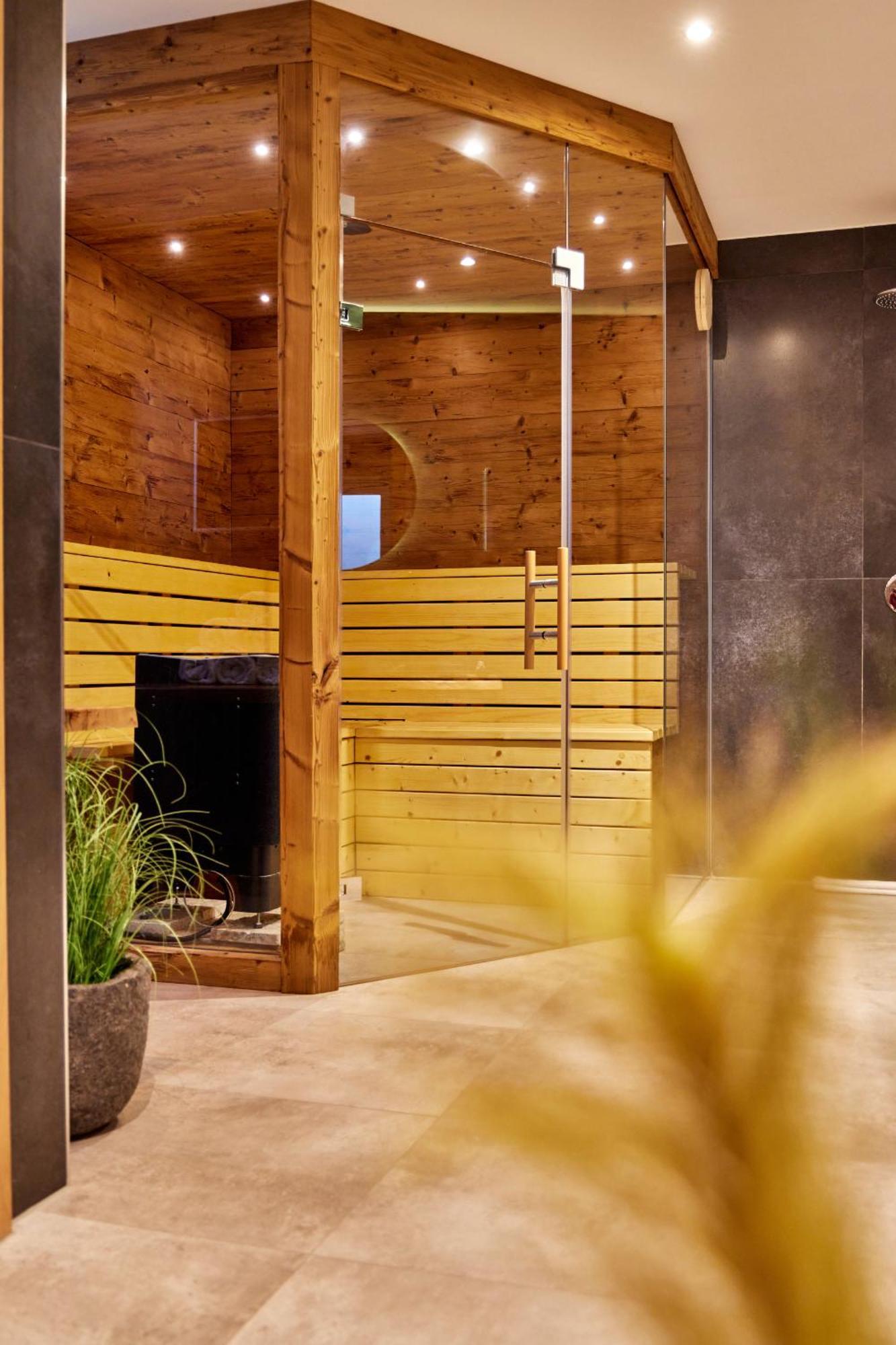 Private Spa & Garden Alpi Garmisch-Partenkirchen Bagian luar foto
