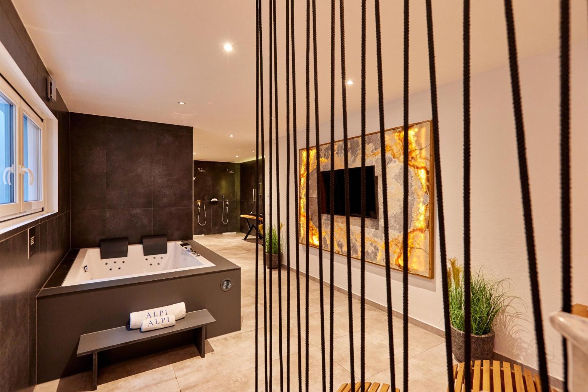 Private Spa & Garden Alpi Garmisch-Partenkirchen Bagian luar foto